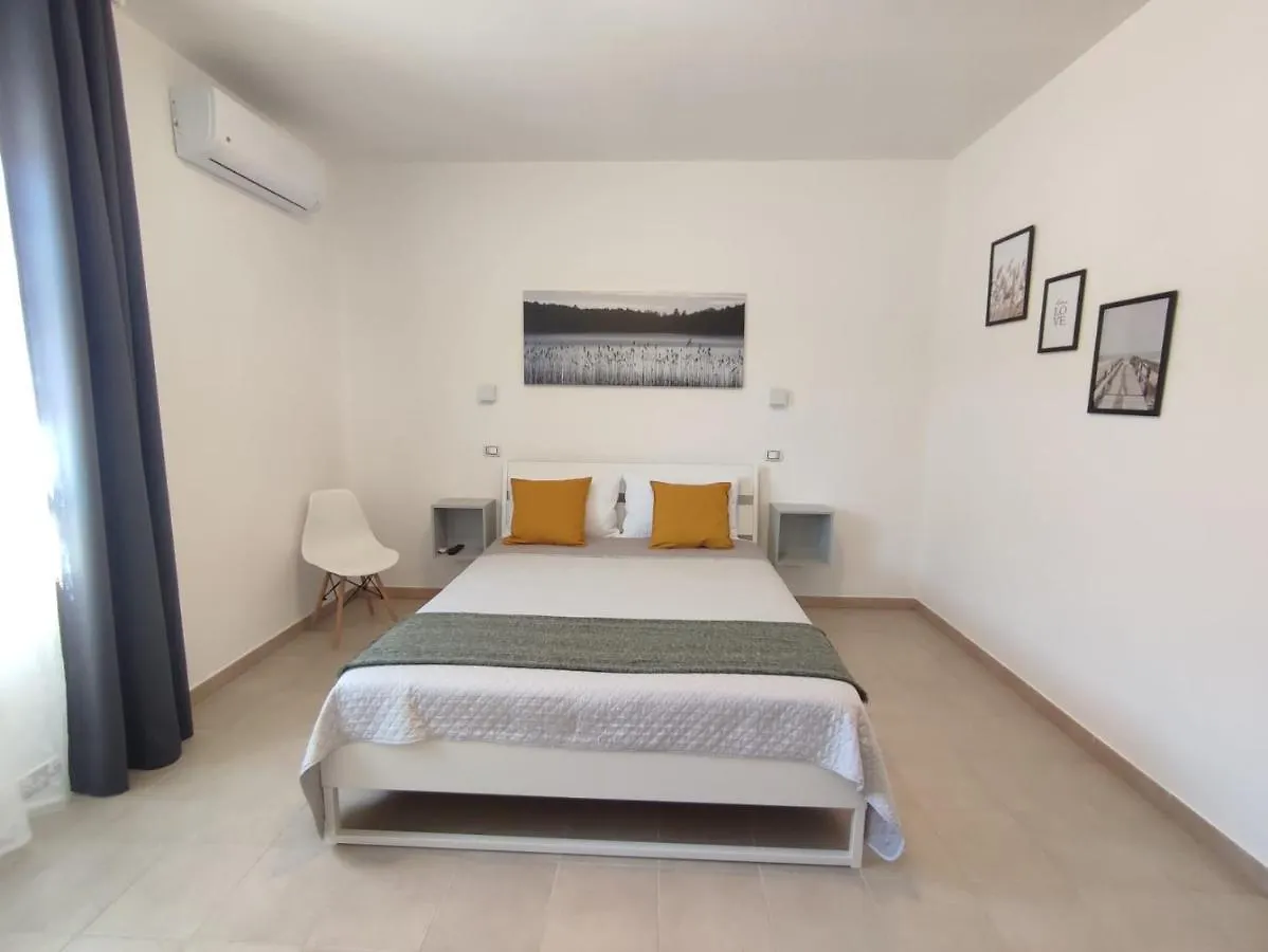 Cristian Rooms Avola Bed & Breakfast